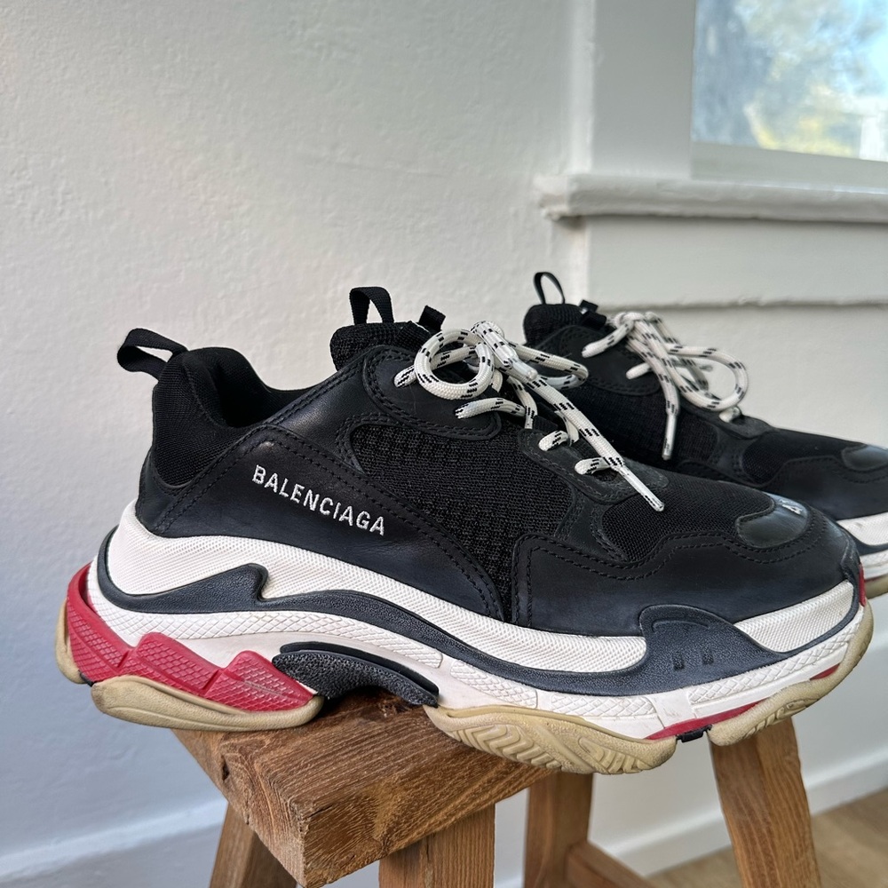 MEN'S TRIPLE S SNEAKER IN BLACK - Picture 4 of 7